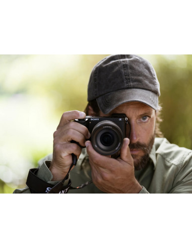 SONY ILCE A6700 26MP 6K18135 F3556 OSS NERA